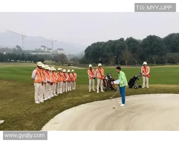 重庆足球队耐力争议引发热议球迷与专家各执己见探讨背后原因 重庆足球队耐力争议引发热议球迷与专家各执己见探讨背后原因