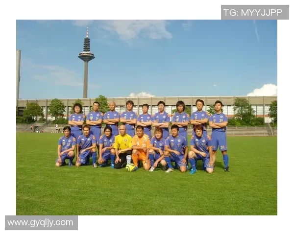 足球明星签名手环热潮来袭球迷们的珍藏与激情的完美结合 足球明星签名手环热潮来袭球迷们的珍藏与激情的完美结合